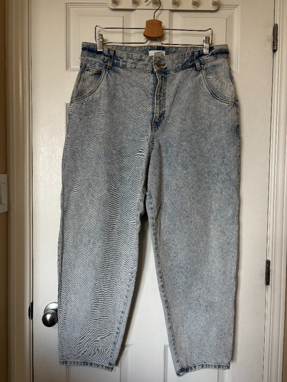 H&M // Mom Loose-fit Ultra High Jeans (Size 14)